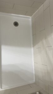 Detailed bathtub and shower deep cleaning