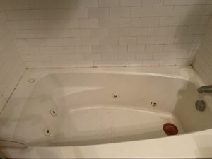 Bathtub Deep Cleaning in Bridgewater MA