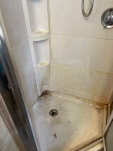 Bathtub and shower deep cleaning service in Mansfield, MA by Sirley Cleaning Services